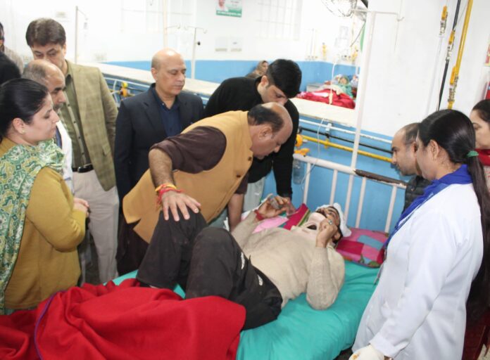 Dy CM visits Kishtwar accident victims at GMC Jammu-5
