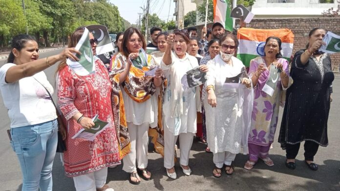 Ritika led BJP Mahila Morcha activists’