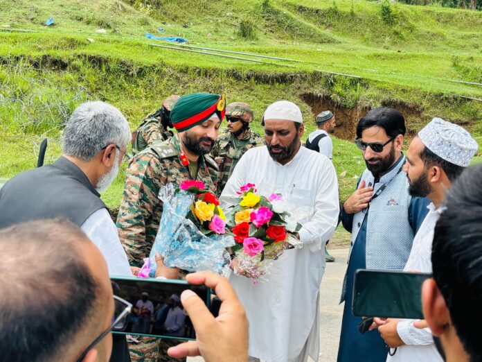 Indian Army Joins Locals in Celebrating Urs at Gohlad, Mendhar, Poonch (3)