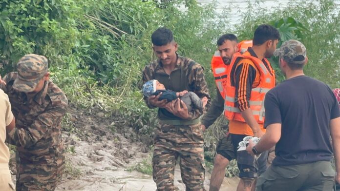 Indian Army's White Knight Corps Undertakes Swift Humanitarian Assistance and Flood Relief Operations in Jammu Region (4) (1)
