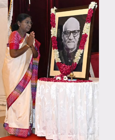 President Droupadi Murmu pays floral tributes to former President V. V. Giri on his birth anniversary at Rashtrapati Bhavan.